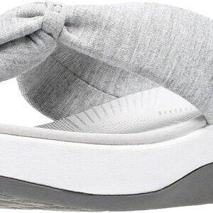 Women's Flip Flops Grey Heather Fabric 6 M Cushion Soft Comfort Summer Wear